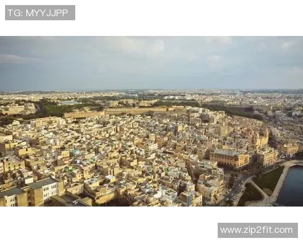 巴西足球明星的家园探秘：从传奇到温馨生活的全景展示