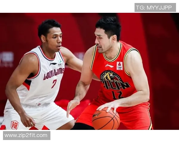 成都网球队以50分领跑世界锦标赛积分榜展现强劲实力