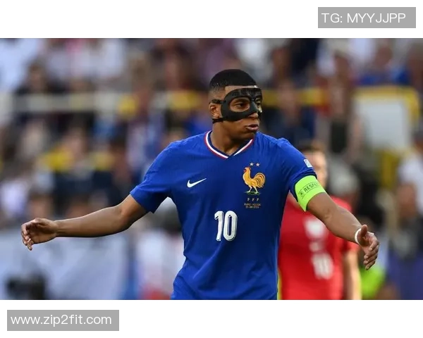 欧洲足球明星的身材与风格对比分析及其影响力探讨 欧洲足球明星的身材与风格对比分析及其影响力探讨