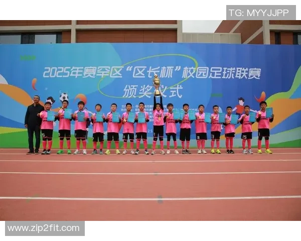 成都足球队的速度变革引发热议推动城市足球新发展与未来展望